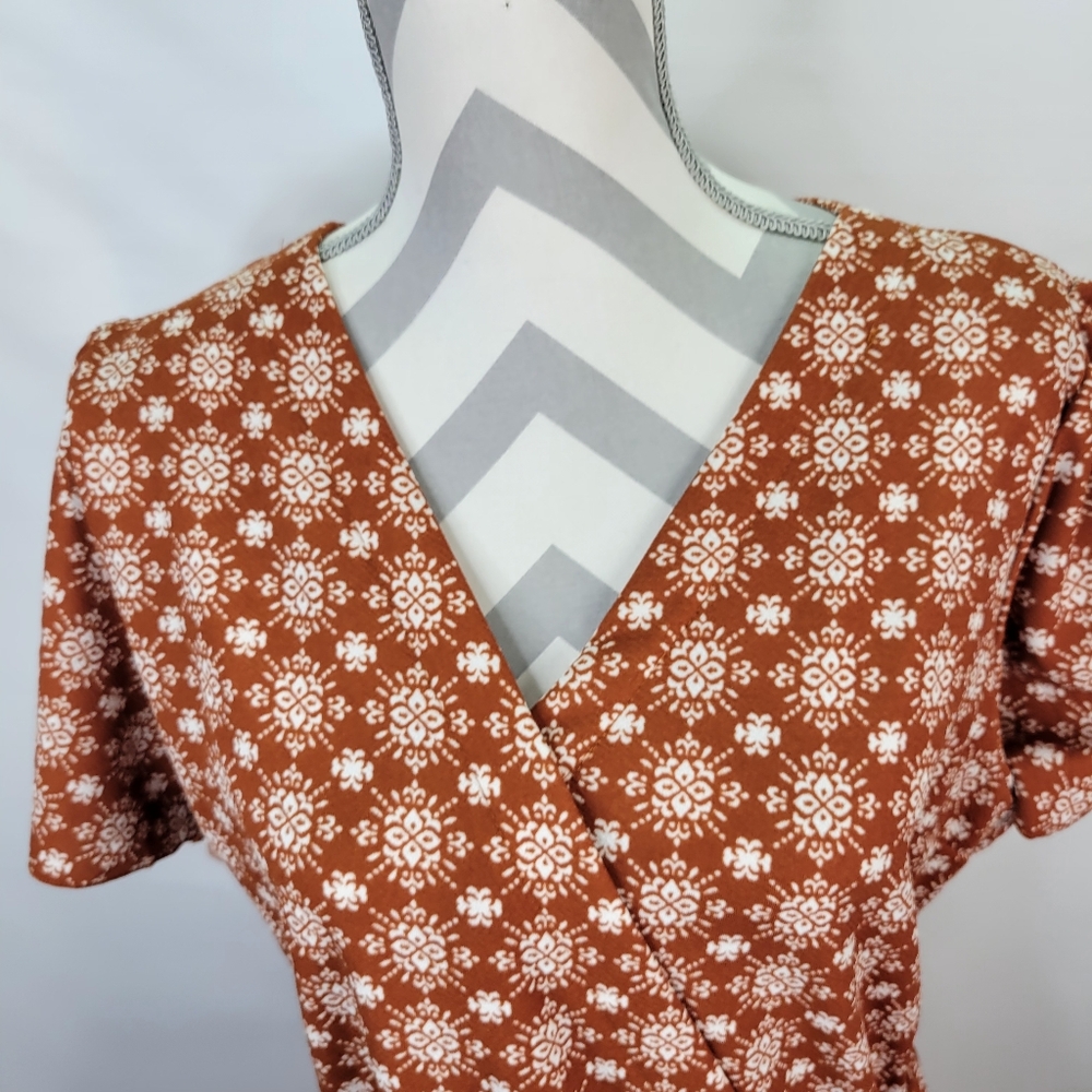Lark +Grey Faux Wrap V Neck Dress Pleated Skirt Burnt Orange Dress Size XL - Picture 2 of 8
